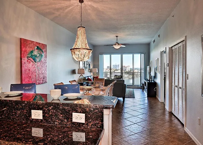 Apartment Harborview Grande 503