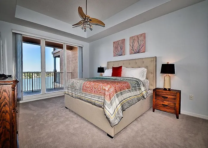 Apartment Harborview Grande 503